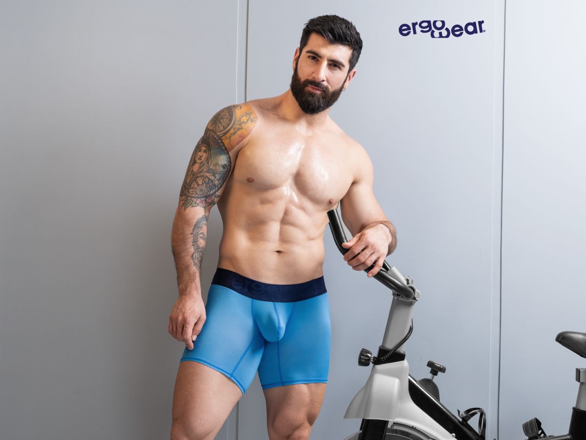 Men's MAX BOLD SE Boxer Briefs long leg sleek secure feel with contoured ergonomic pouch