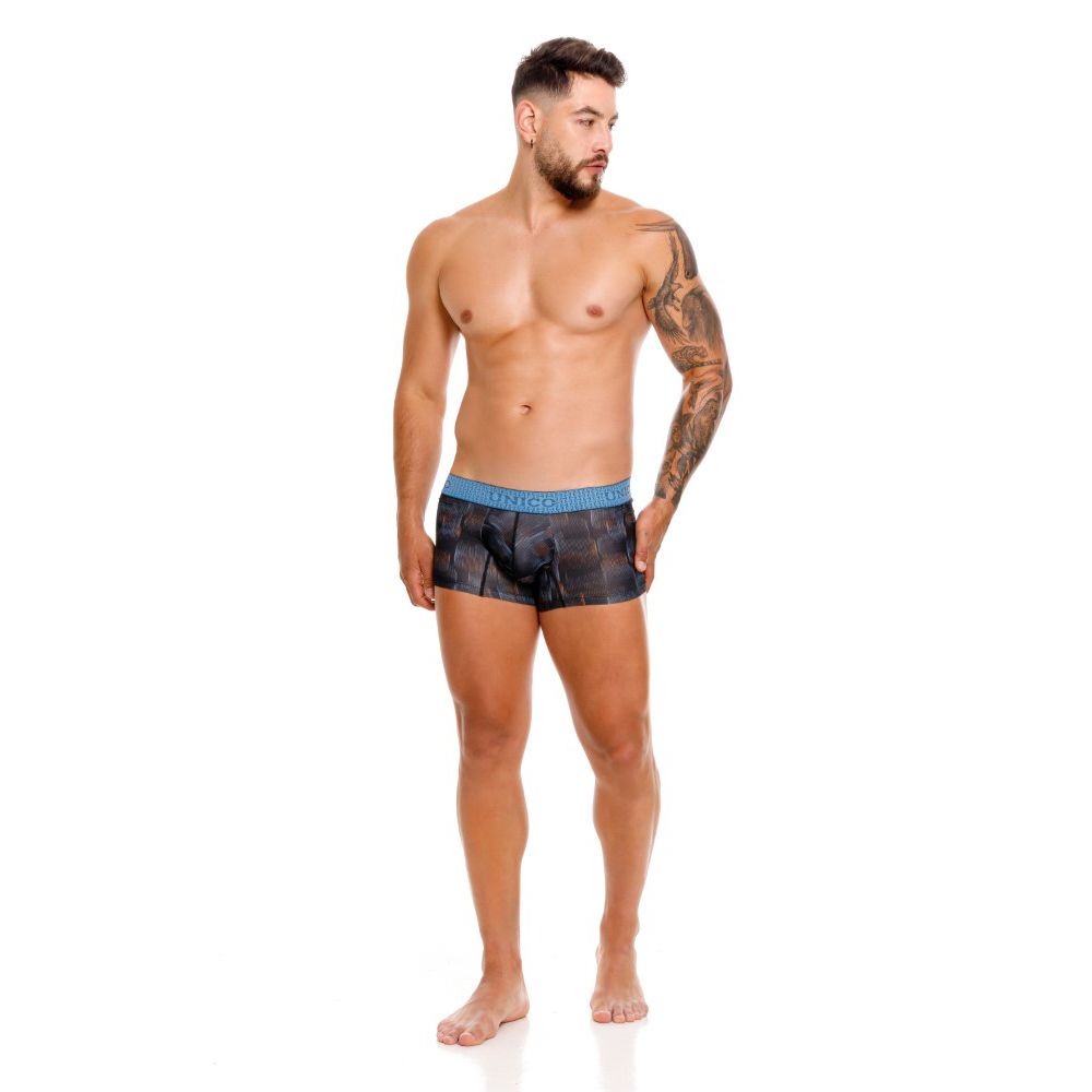 Epitome Trunks