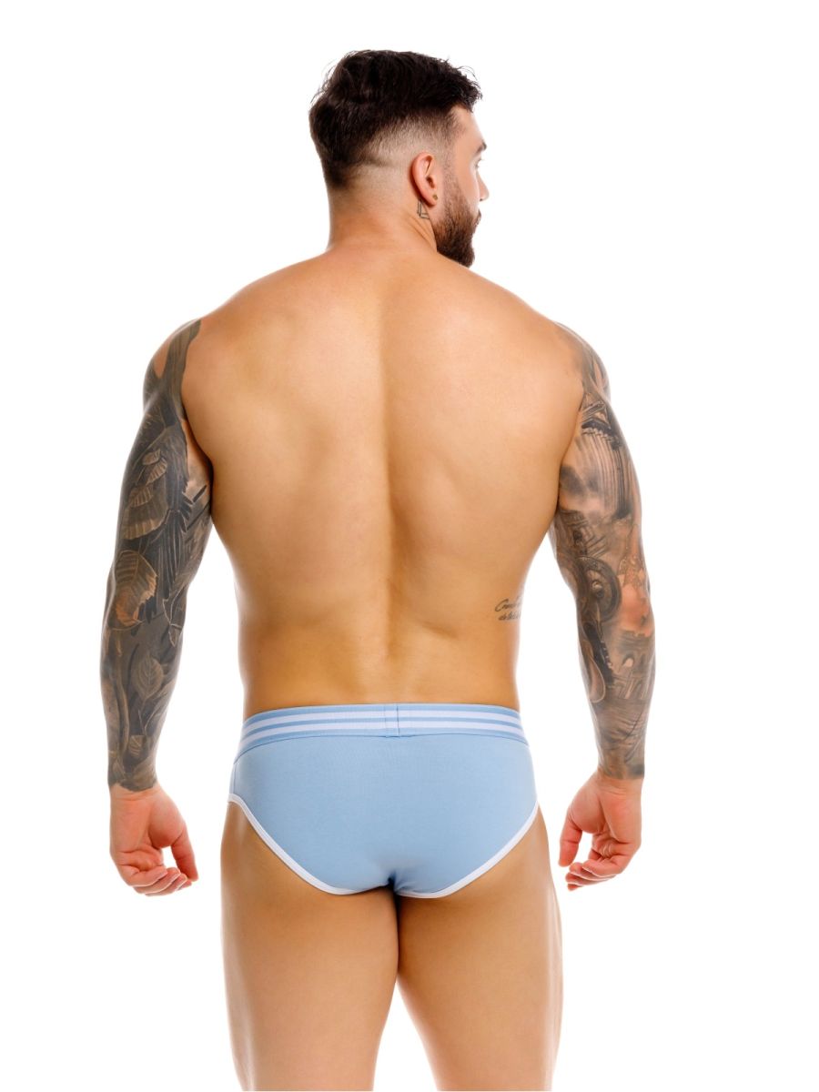 College Briefs