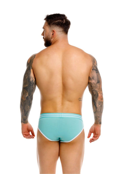 College Briefs