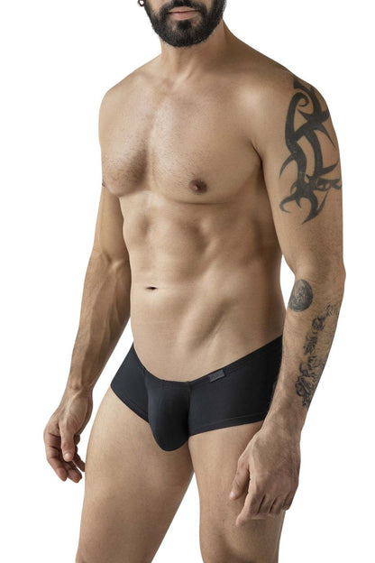 Clever 3-pack of sleek, low-rise trunks, clean, modern look with a fit that feels as good as it looks